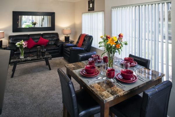 1 bedroom dining