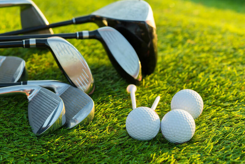 Unveiling the Golf Gear Essentials A Peek Inside a Pro’s Bag