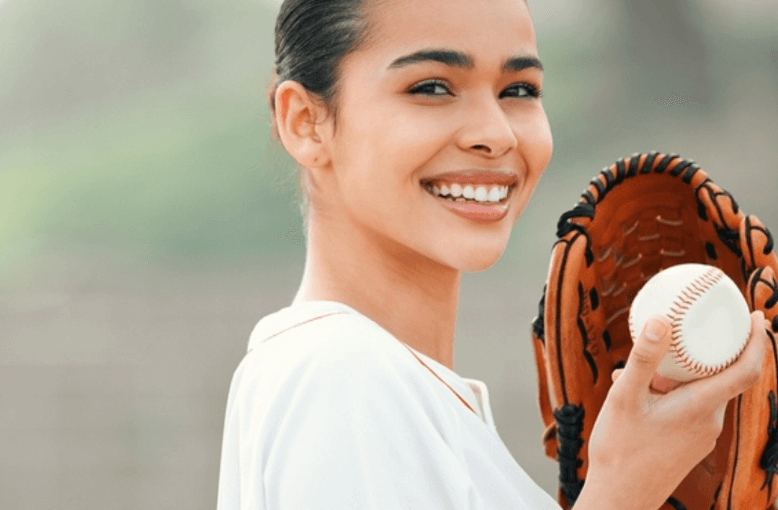 baseball (1080 x 1350 px)